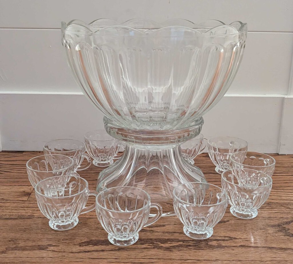 Vintage offers Punch Bowl