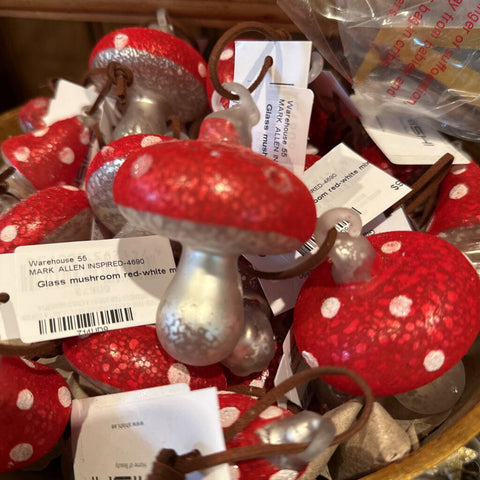 Glass mushroom red-white mix