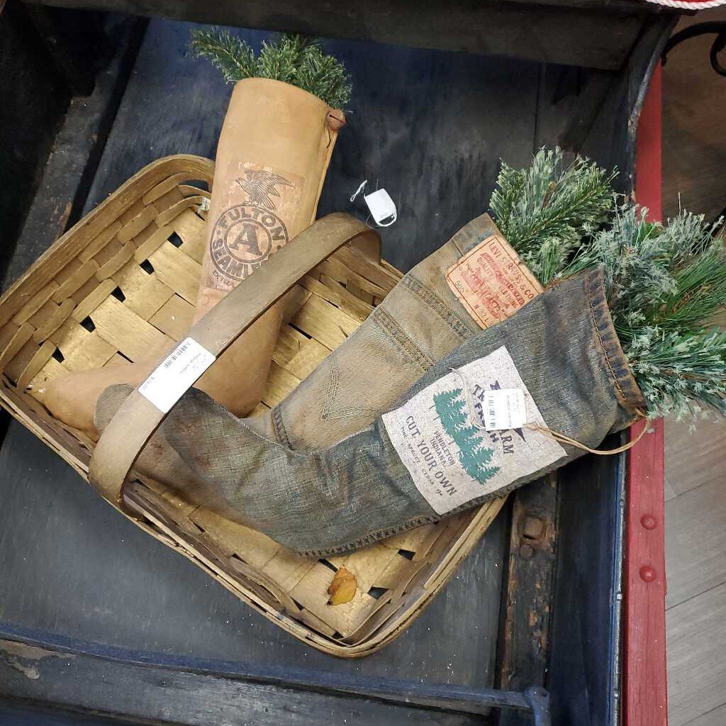 Primitive stocking