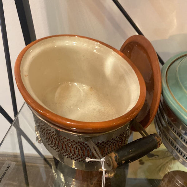 Oval Guernsey casserole dish with lid and receiver