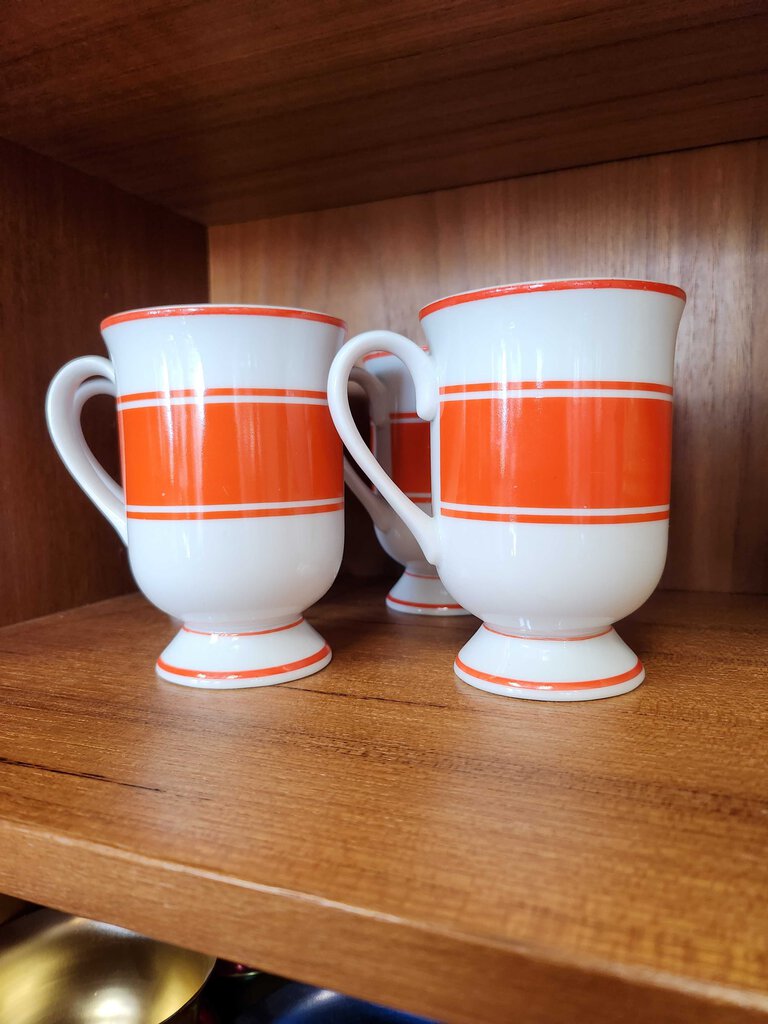 Mid century mugs 4.5"