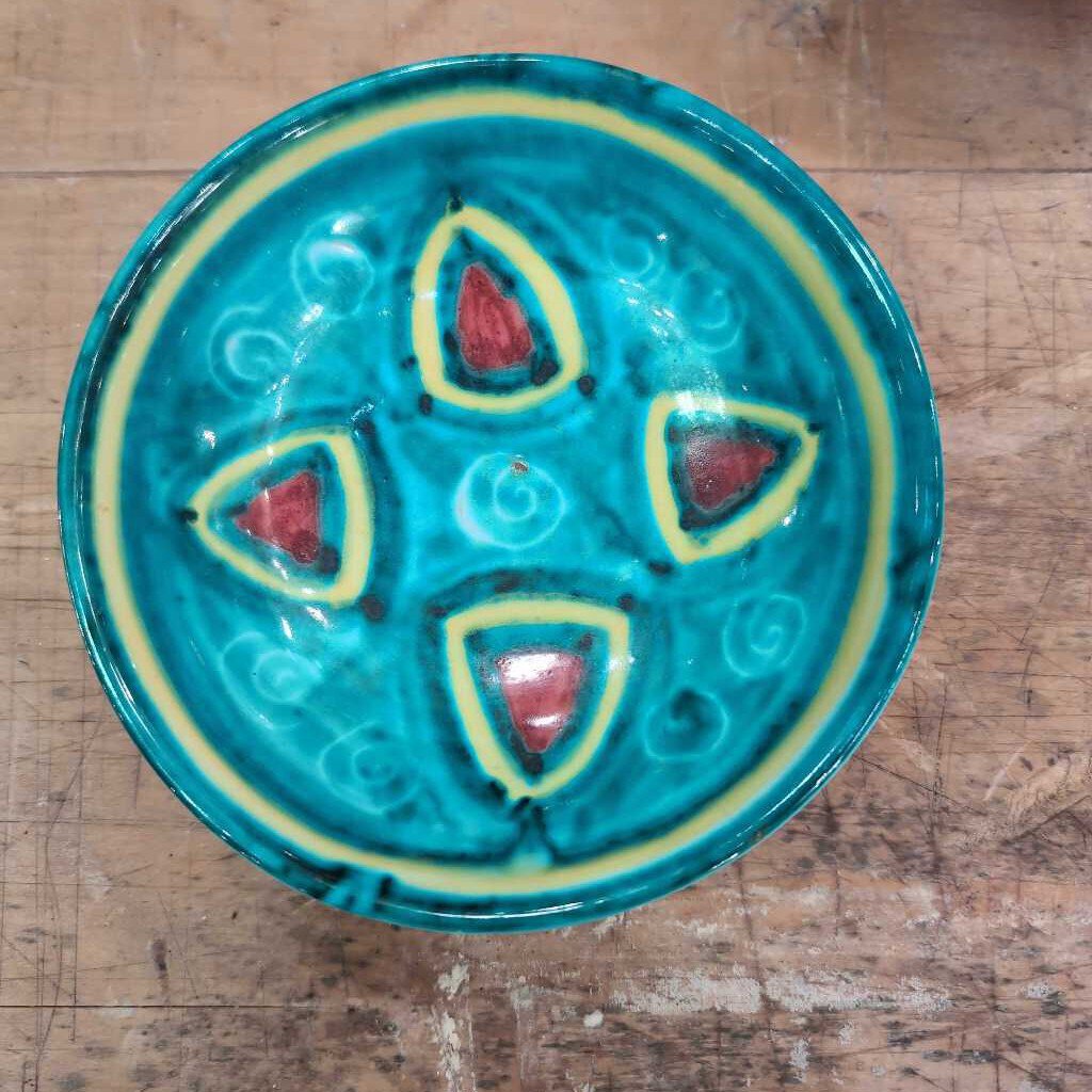 Italian geometric bowl