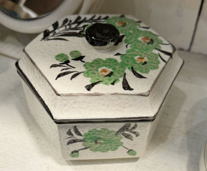 Japan Painted Vessel w/Lid