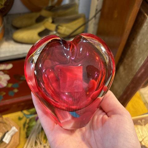 Red heart glass vase