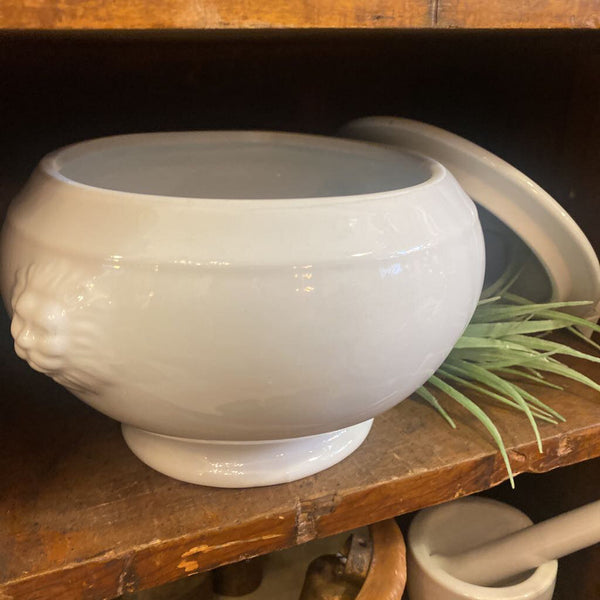 Porcelain Lion Head Serving Bowl w/lid