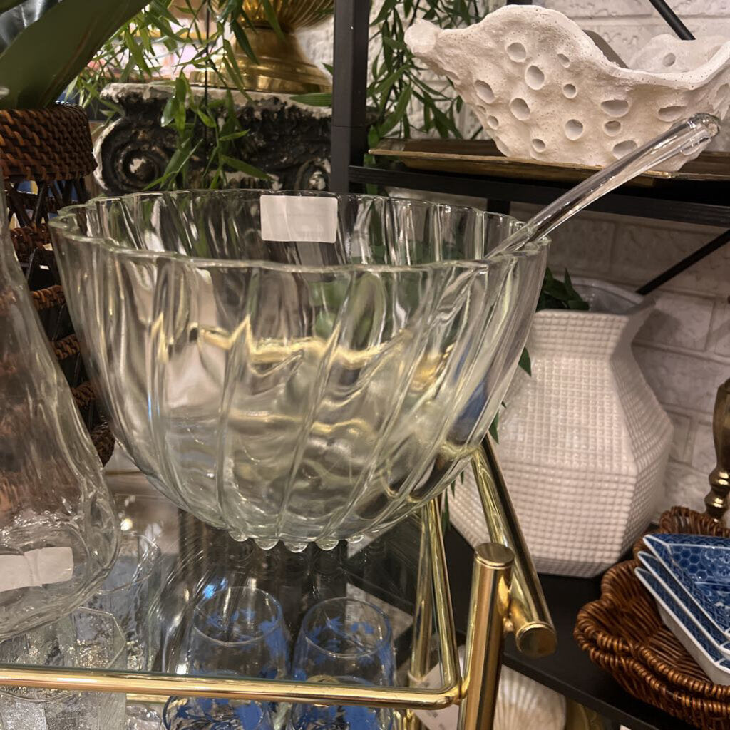 Vintage Punch Bowl w/ Glass Ladle