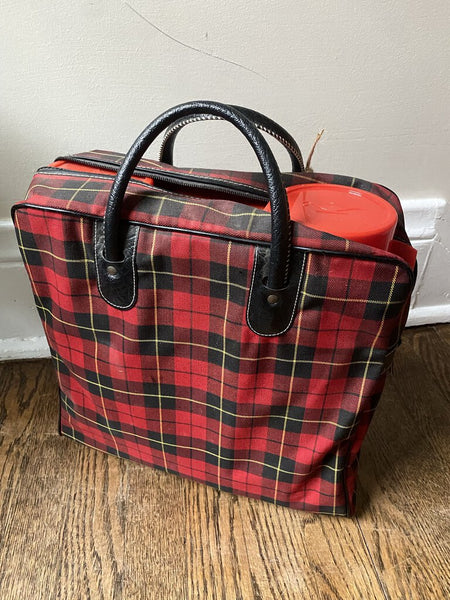 Plaid Picnic Bag with Containers 13" tall W1522