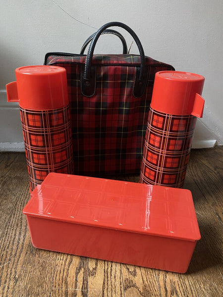 Plaid Picnic Bag with Containers 13" tall W1522