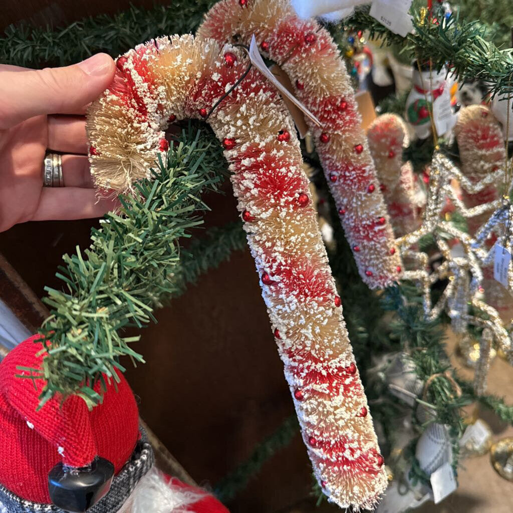 BOTTLE BRUSH CANDY CANE