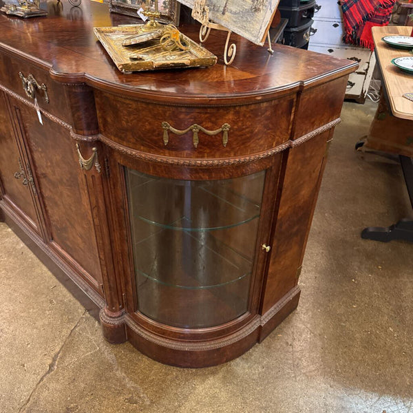 Buffet henredon 70l 24d 38t in store pick up must use movers very heavy