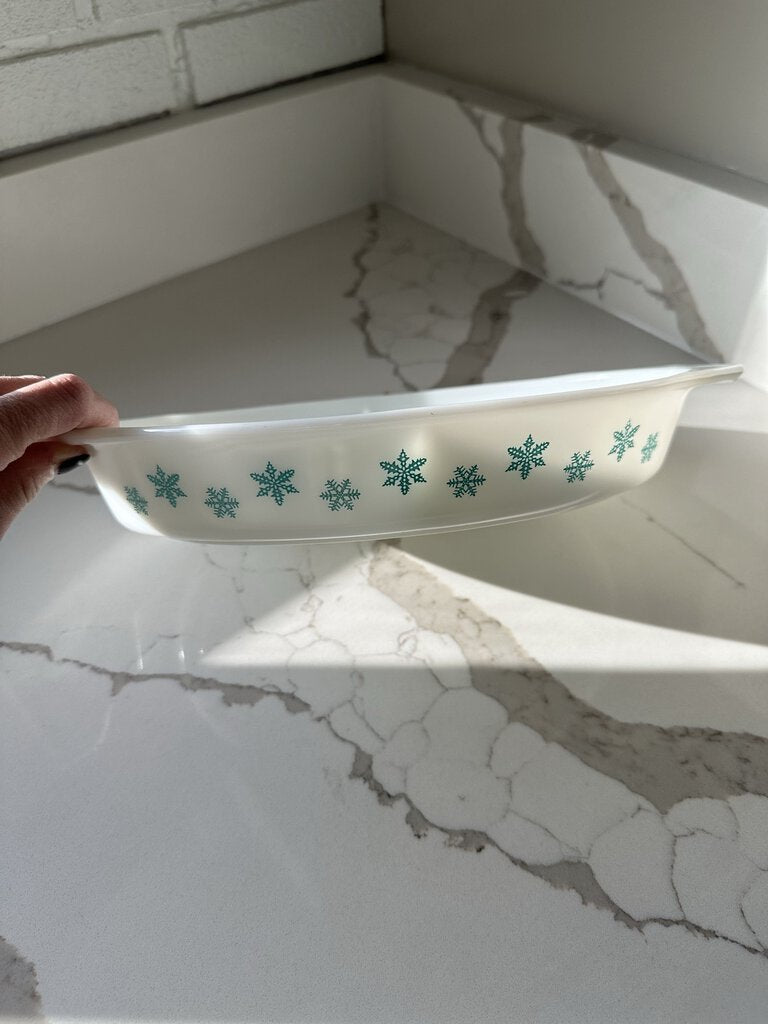 1960's Pyrex dish