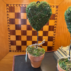 Valentine Moss Heart - tall version