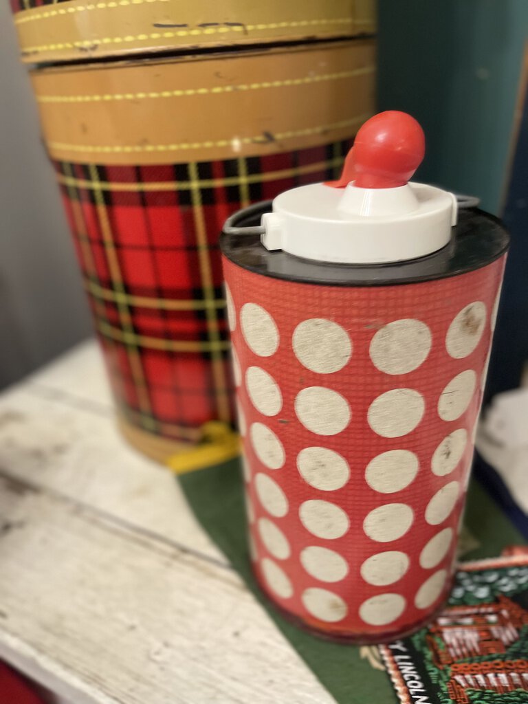 Jens Fresh Vintage ~ Vintage polkadot Jollyjug thermos jug