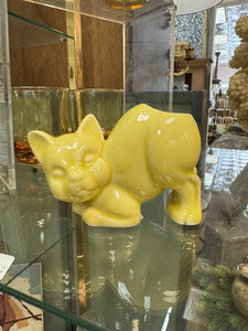 Yellow McCoy Cat Planter AS IS W0985