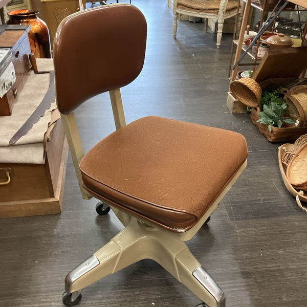 1970s Vintage Office Tanker Swivel and Tilt Tanker Chair