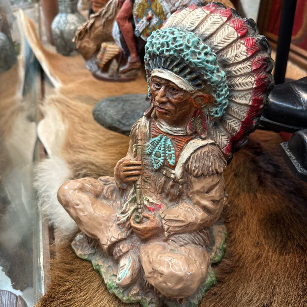 1972 Universal Statuary Corp 9" Vintage Sitting Indian Chief With Peace Pipe
