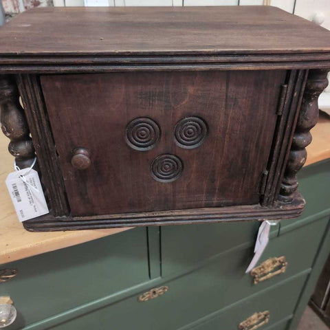 Vintage Wood Humidor. 15x10x9. IN STORE PICK UP ONLY