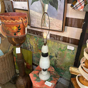 Black and white alabaster lamp
