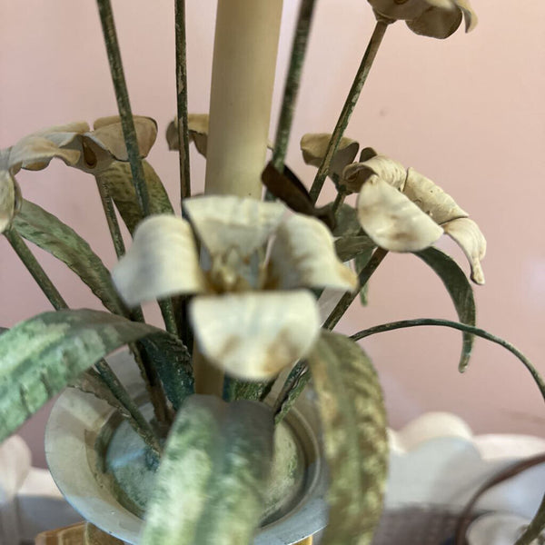 Metal vintage white flowers in pot lamp
