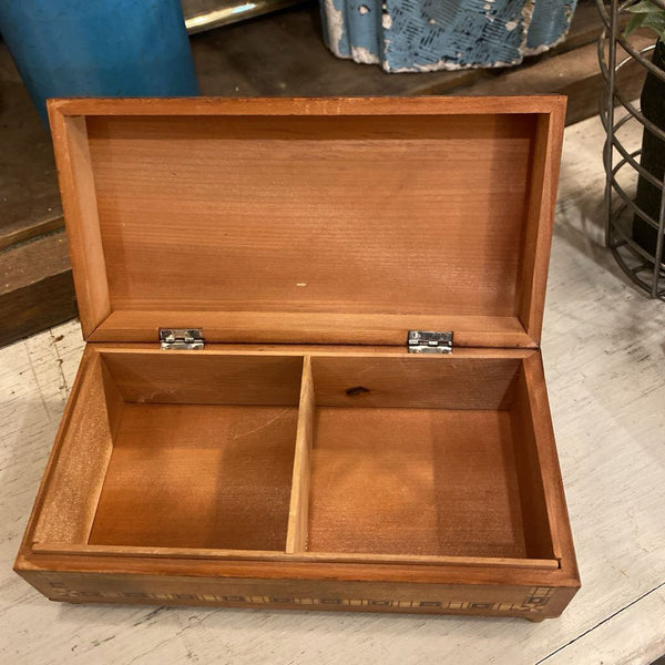 Vintage Inlaid Scottie Dog Wood Box 7.5"w x 4"h x 3"d