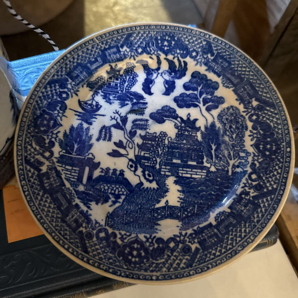 Blue willow Plate Japan