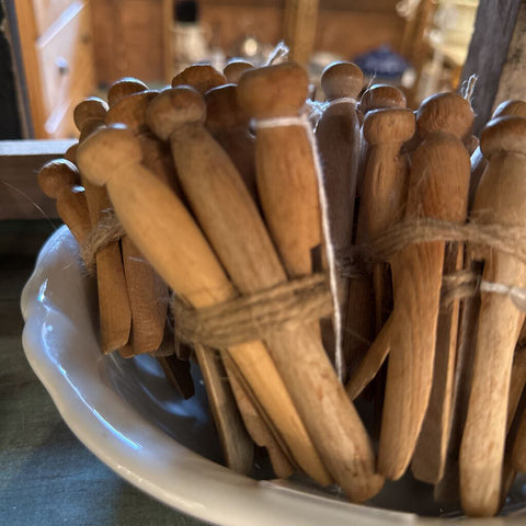 Bundle of 8 Clothespins