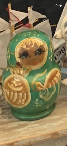 Vintage set of 4 Russian nesting dolls