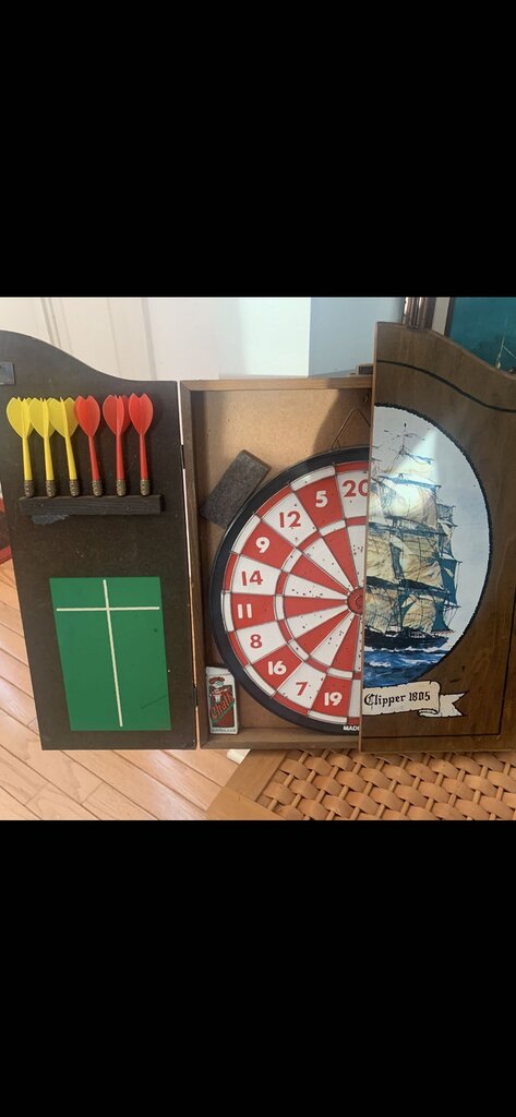 Vintage Golden Clipper Dart board 1970's