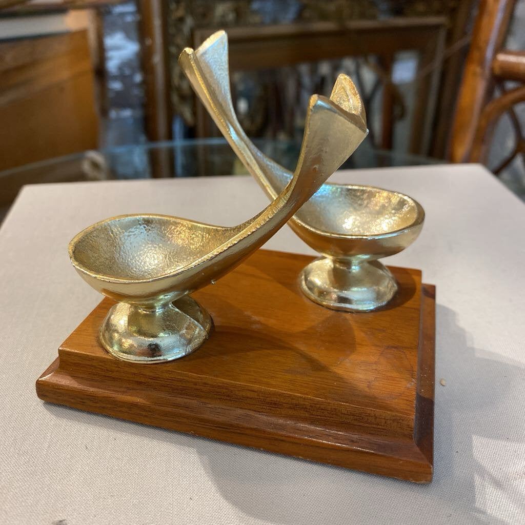 Vintage Gentleman's Double Pipe Holder 4"h x 5"w