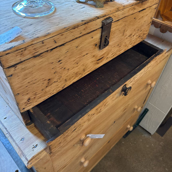 VINTAGE PINE TOOL BOX 24E 11T 11D