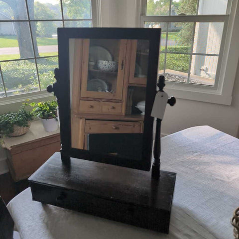 Vintage Vanity/Dresser Jewelry Box and Mirror 18x23. IN STORE PICKUP ONLY