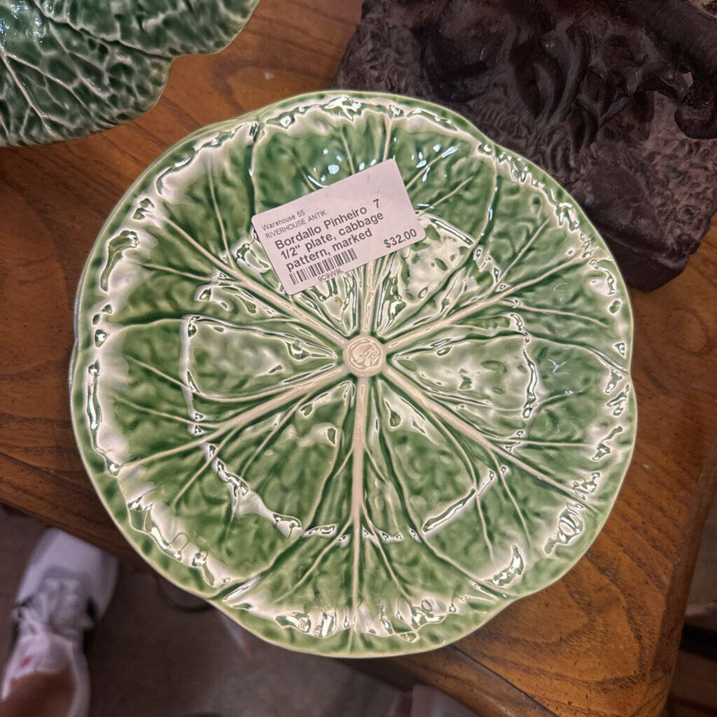 Bordallo Pinheiro 7 1/2" plate, cabbage pattern, marked