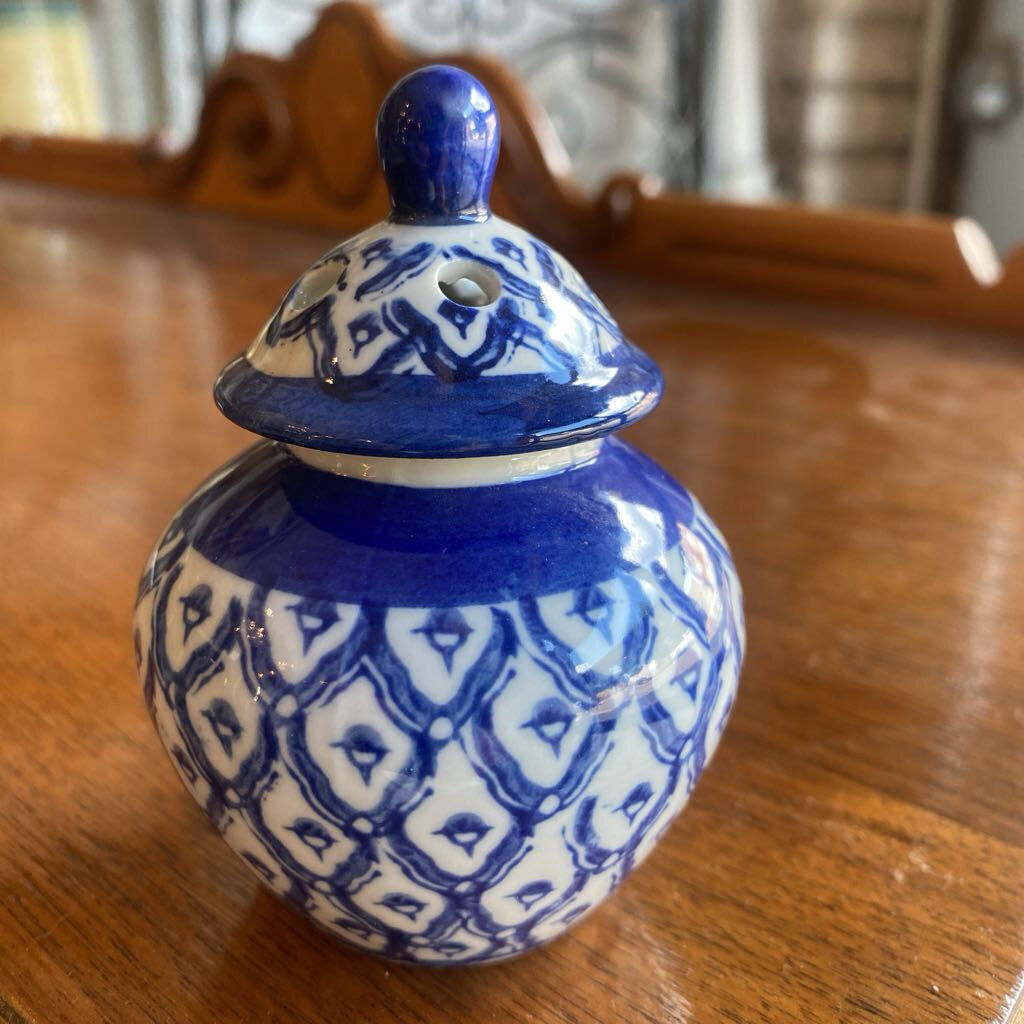 Vintage Petite Blue and White Ginger Jar 3" x 4"