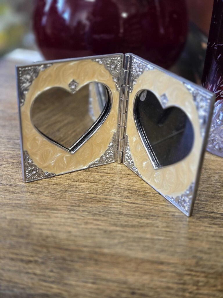 5.5 x 3 folding frame