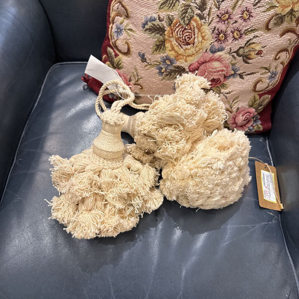 3 white cotton tie backs