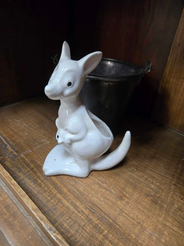 White ceramic kangaroo pot 5 x 7" tall