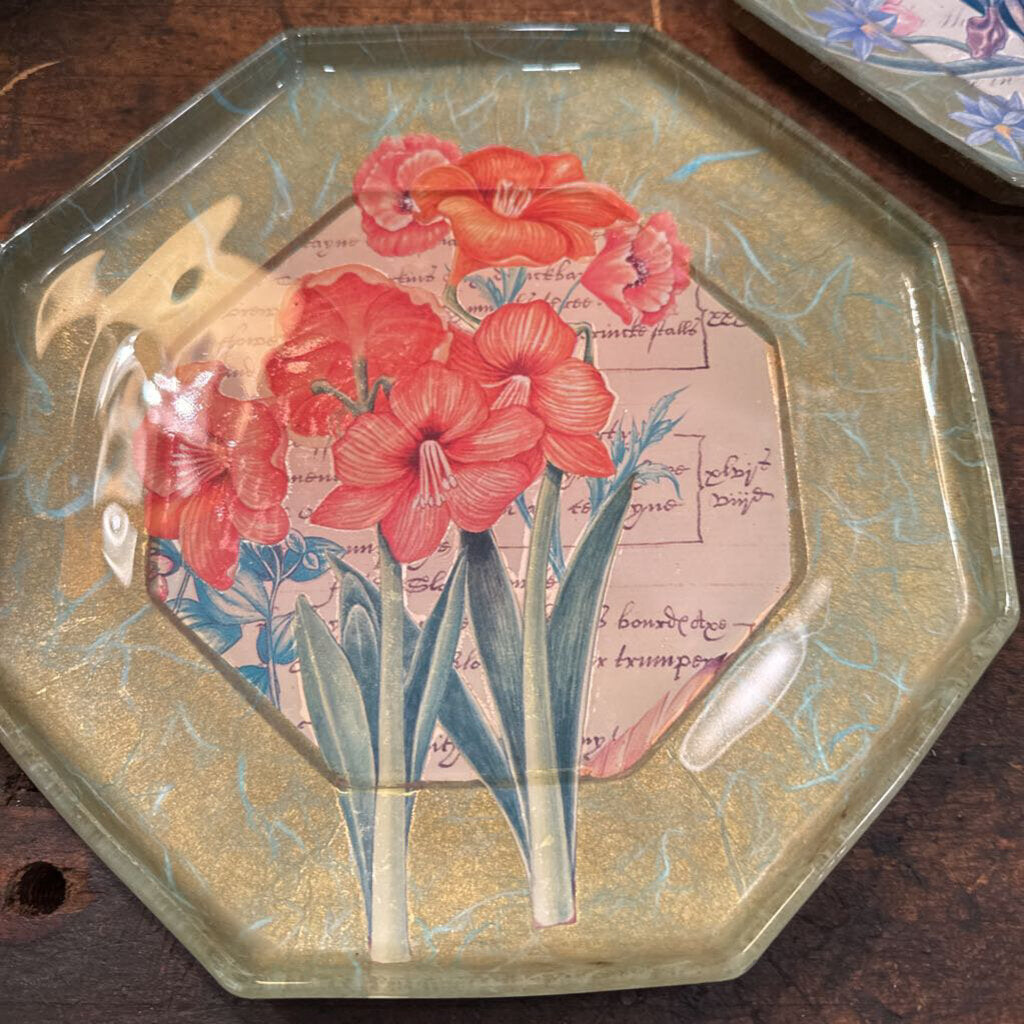 Lily plate