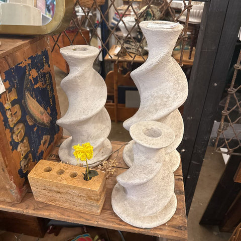 Set of 3 swirl candlesticks