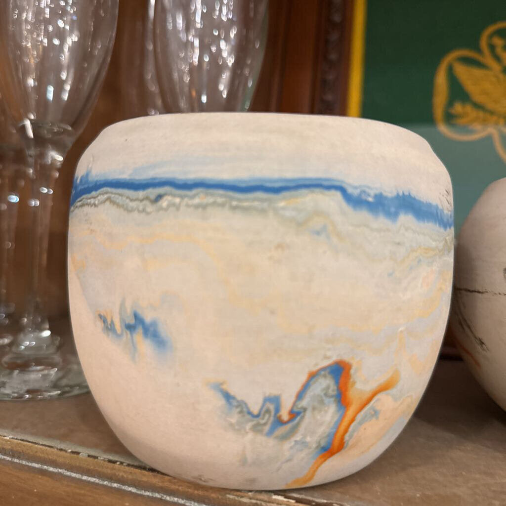 Nemadji planter with blues