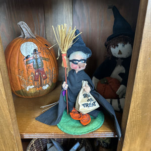 Anna lee witch trick or treater 10" tall