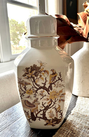 Vintage Urn Style Lamp with Birds