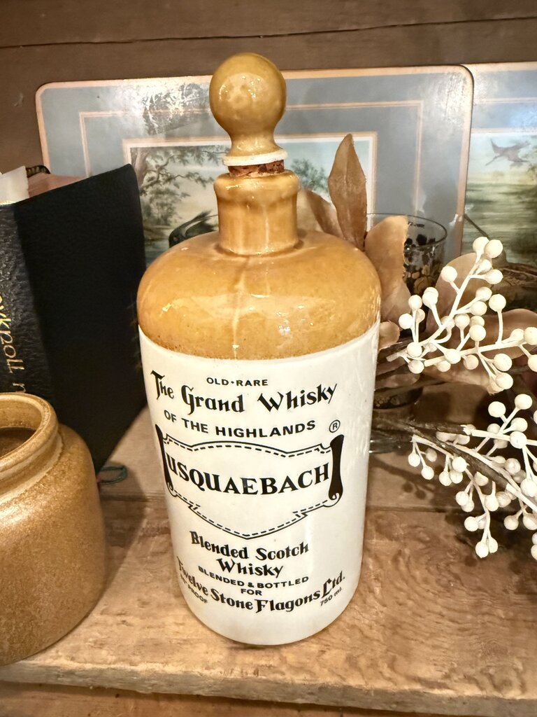 Grand Whisky bottle