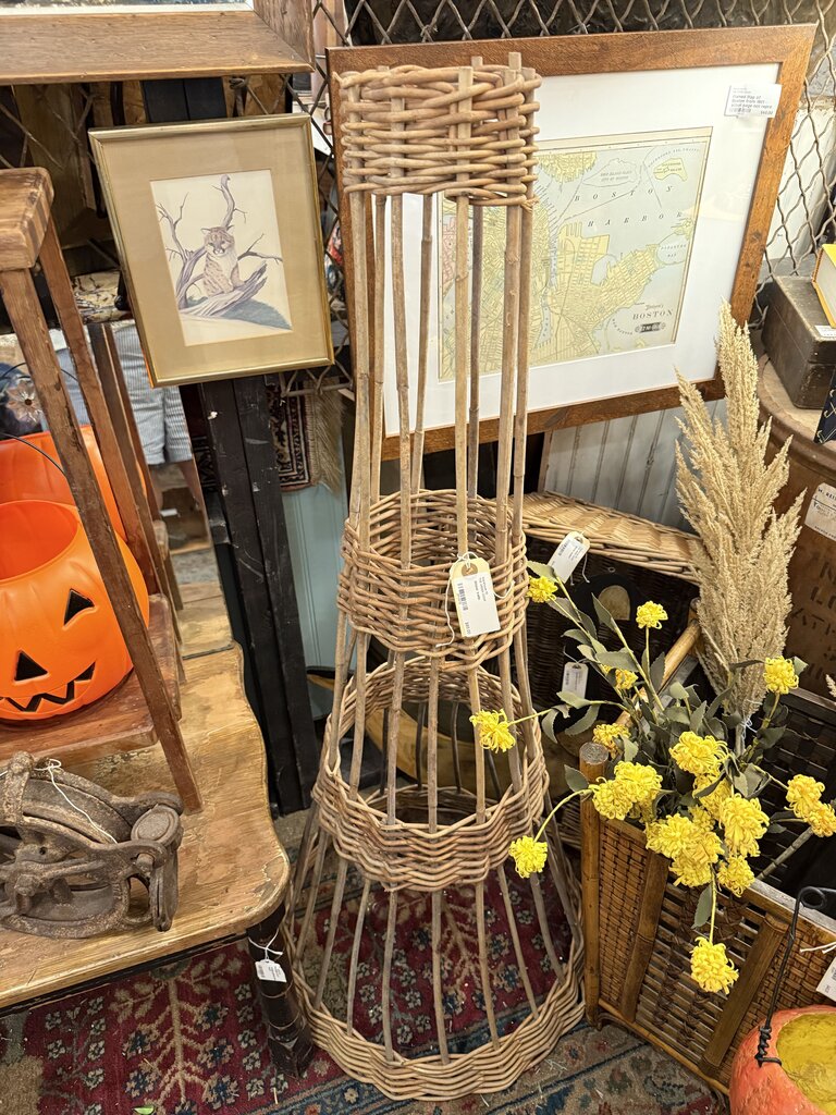 Wicker trellis