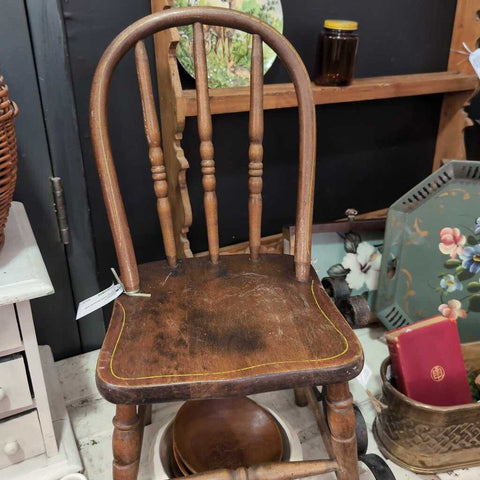 Vintage Child's Bentwood Chair.