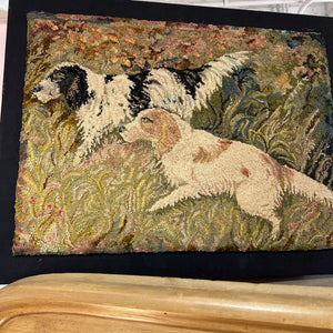 Hunting dogs hooked rug