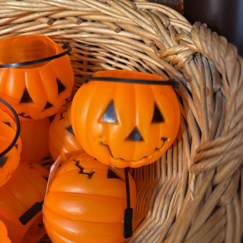Tiny Pumpkin Pail