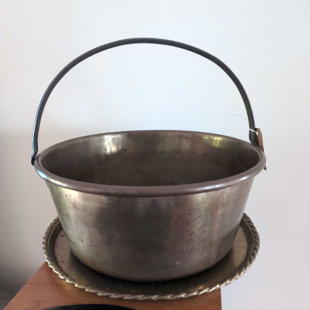 Antique Solid Brass Jelly Pot with fixed Black Wrought Iron Handle 19th Century