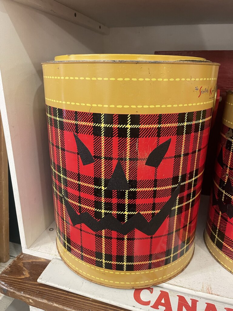 Jens Fresh Vintage ~ Vintage Large 4 Gallon Skotch Plaid Cooler - jack-o'-lantern face