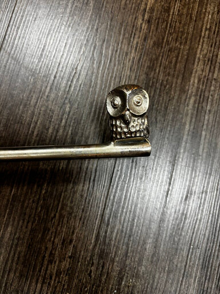 Silver Owl Stand India