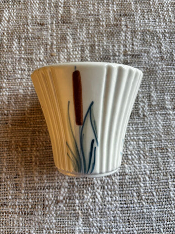 Vintage Abingdon Pot 1934 - 1950 Classic Cattail 4H 4.5W